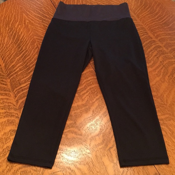 Forever21 spandex exercise capris - Picture 1 of 2